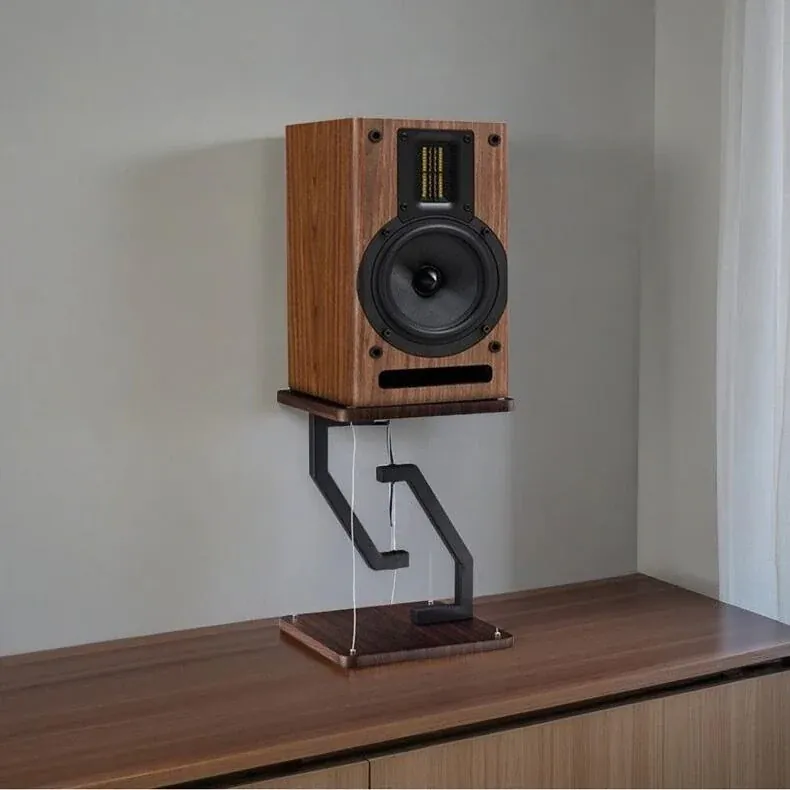 V8 Speaker Stand